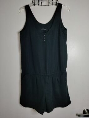 New York & Company (Size M) Black Rayon Blend Slip Pockets Sleeveless Romper